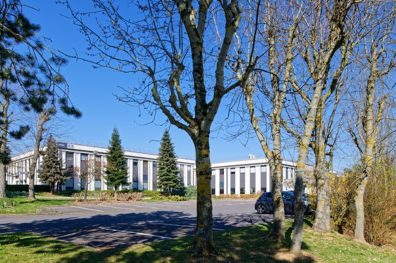Local d'activité Cergy 597m² Location local d'activité Cergy Val-d'Oise OLACT2315713 2